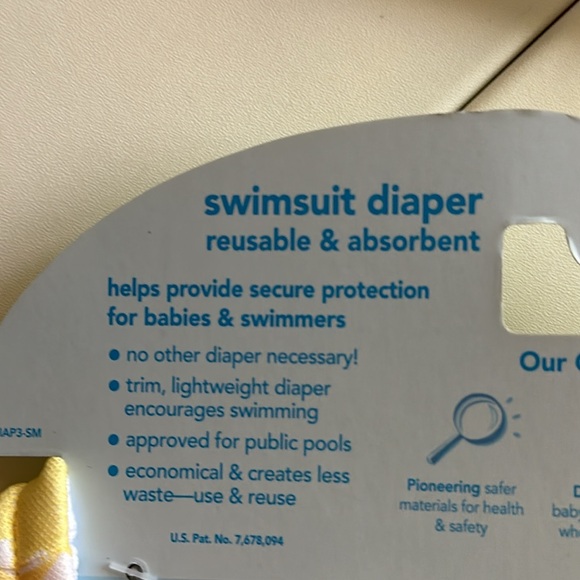 I play by green sprouts Swim Diaper Size 6 Months NEW - Picture 6 of 7